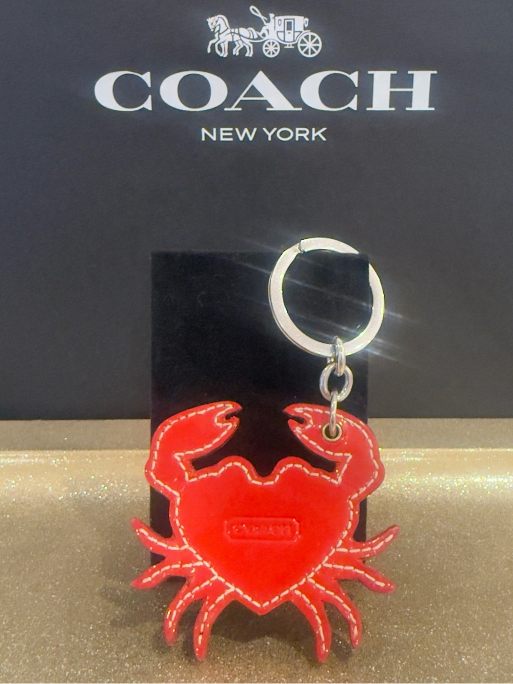 ❤️ Coach Limited Edition Red Crab Patent Leather Embossed Charm Key Ring - Rare! - Picture 6 of 15
